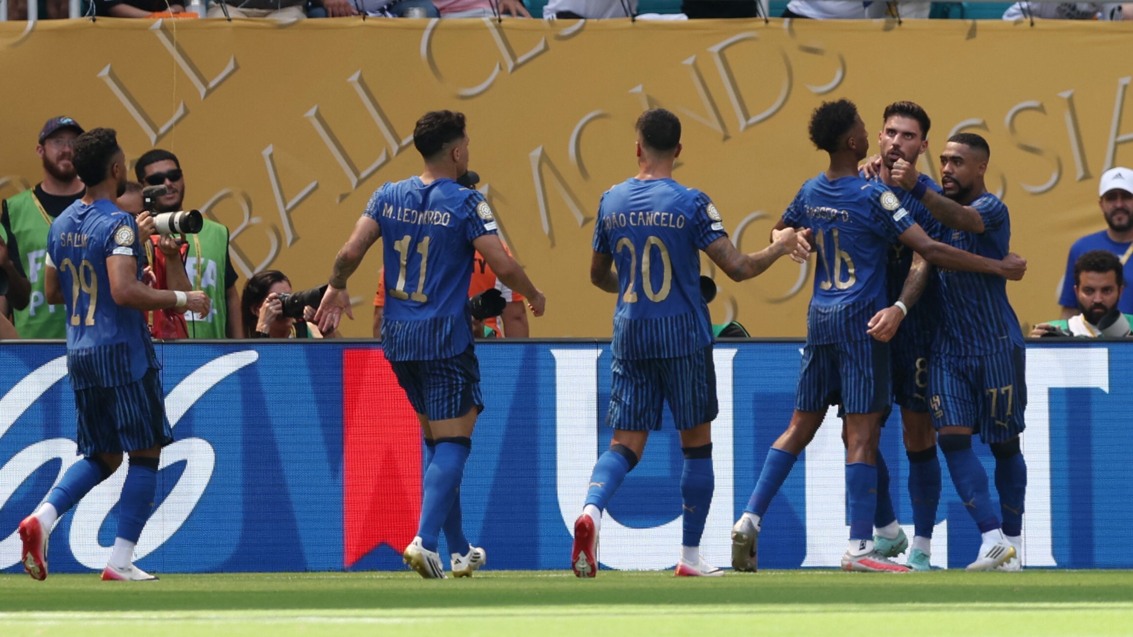 马德里竞技鏖战那不勒斯，迪马利亚扛起全队