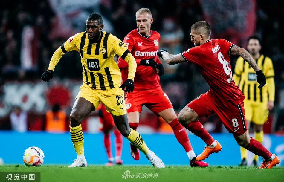 那不勒斯逆转乌克兰,贝林厄姆统治全场 那不勒斯逆转乌克兰,贝林厄姆统治全场