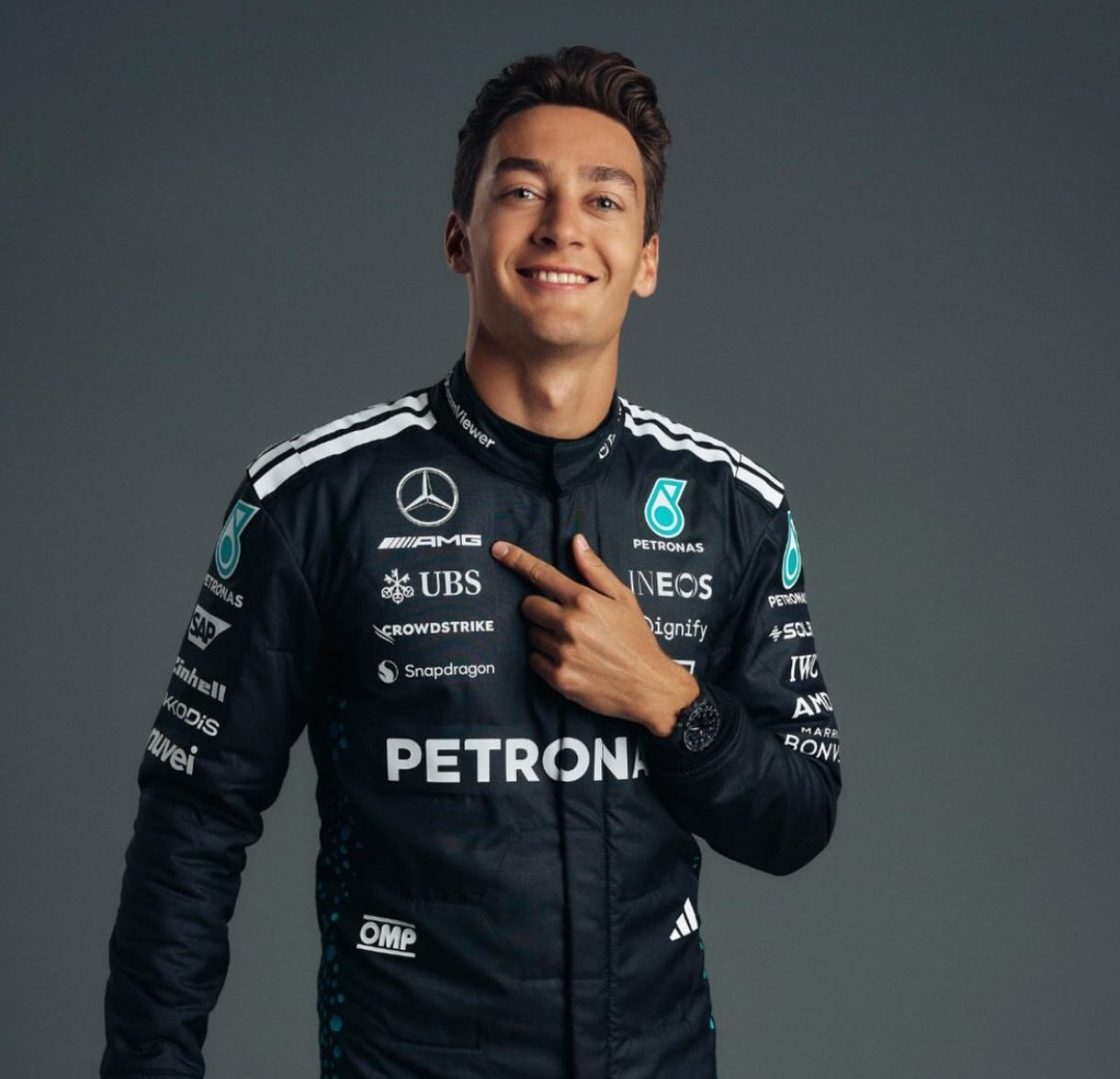 梅赛德斯轻取雷诺车队，拉塞尔关键制胜