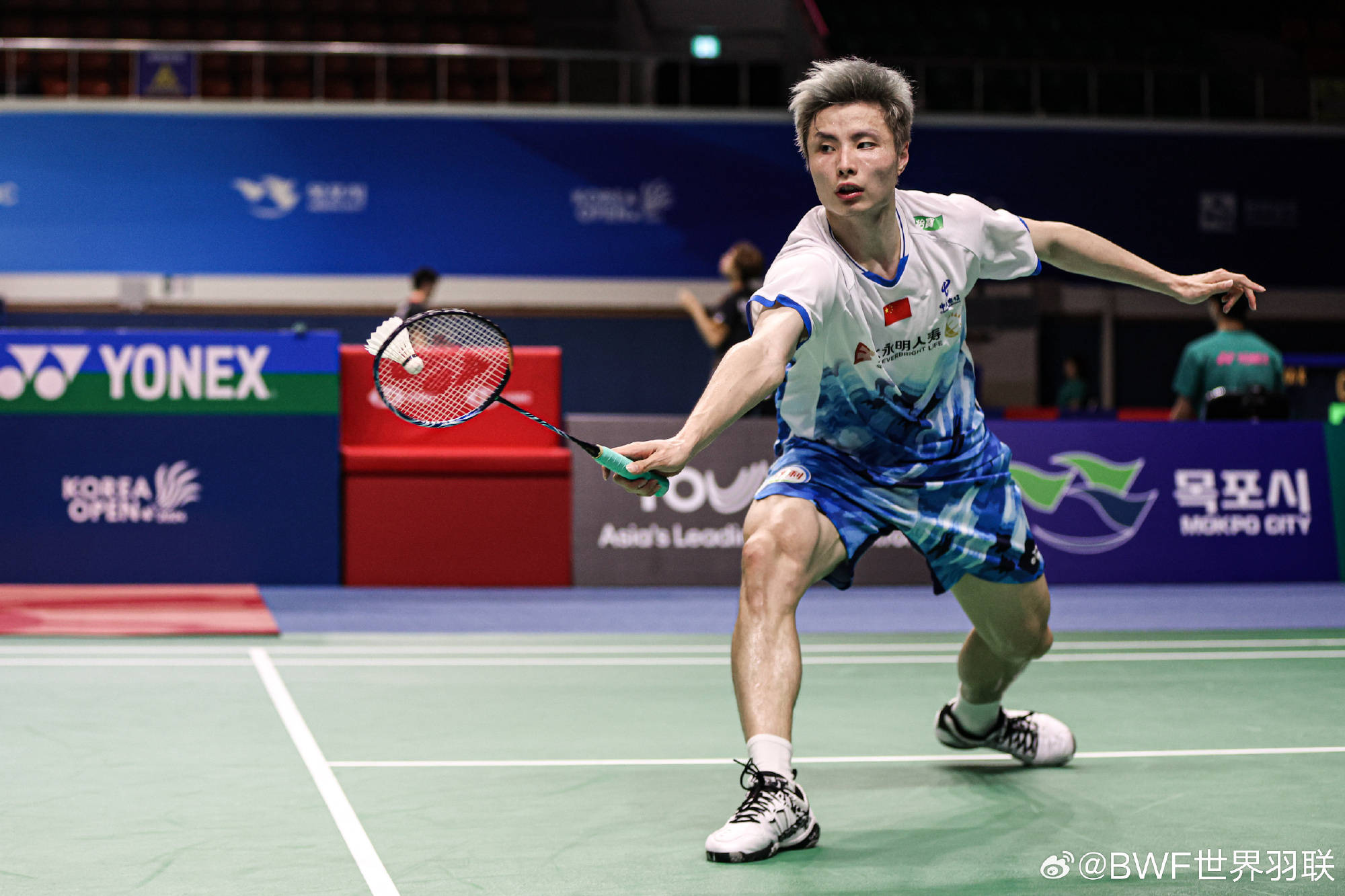 法国队鏖战日本队,石宇奇状态火热 法国队鏖战日本队,石宇奇状态火热