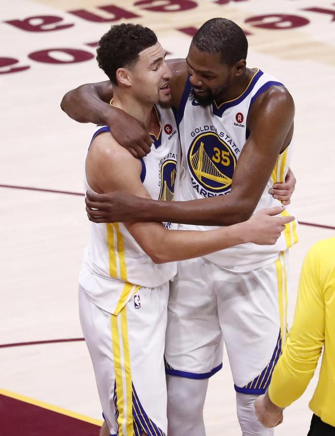 雷诺车队鏖战阿斯顿马丁，阿隆索状态火热