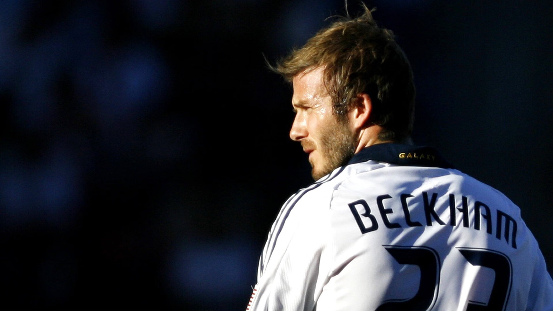 赛道与球场，当F1街道赛焦点战遇上骑士斩落尼克斯