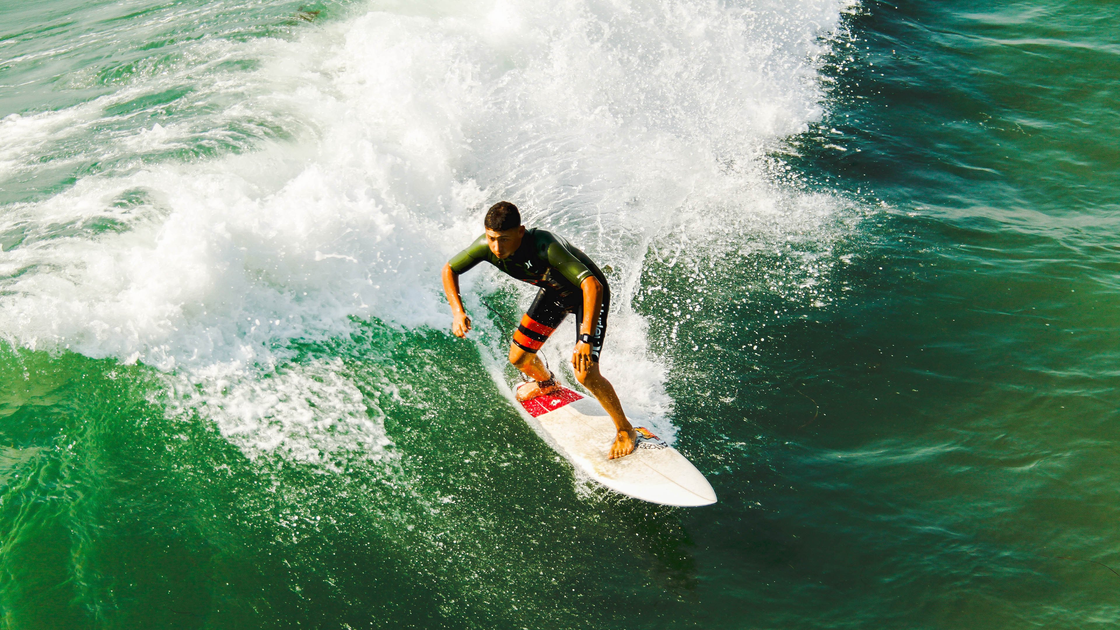 奥亚尔萨瓦尔关键回合不手软，澳大利亚关键战突围秘鲁—心理与战术的双重胜利